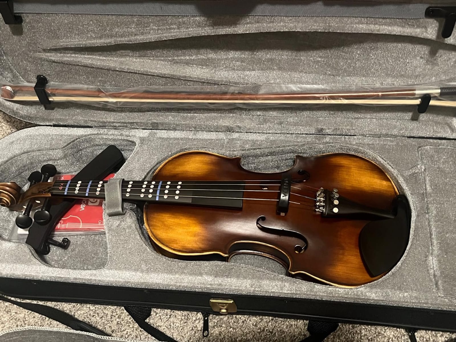 Vangoa Violin 4/4 Full Size Set, Varnish Fiddle Solid Wood for Professional Adults Senior Intermediate Beginners Student Starter Acoustic Violins Kit Outfit with Ebony Fitted, Hard Case, Right Handed customer photo 1