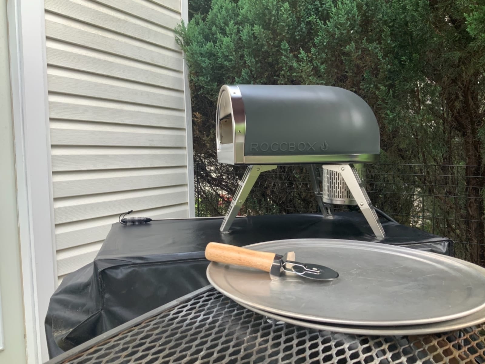 Gozney Roccbox Outdoor Pizza Oven, Portable, Gas & Wood Fired - Black customer photo 2