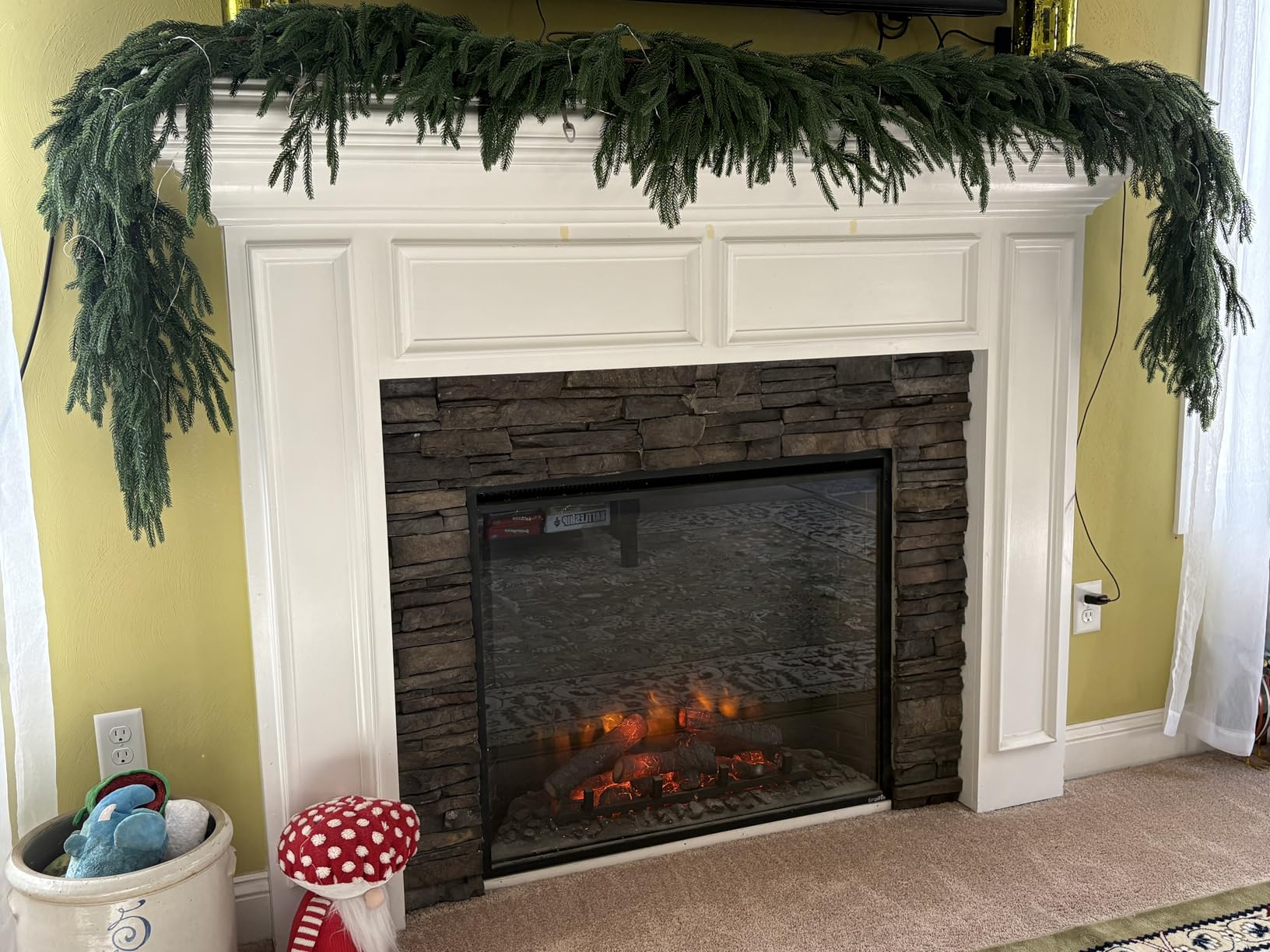 Hananona 2Pcs 6FT Christmas Garlands, Real Touch Norfolk Pine Garland customer photo 1