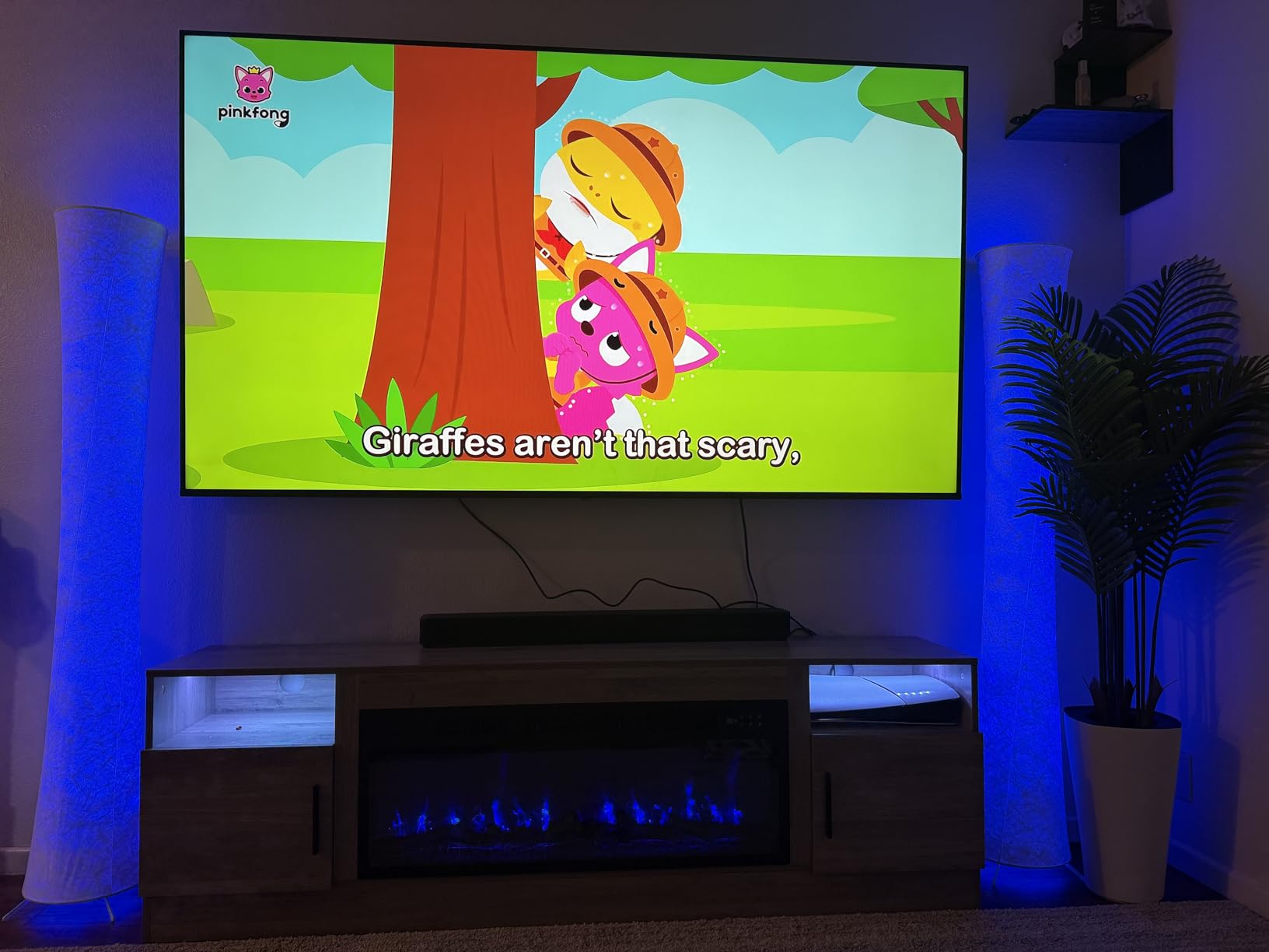 PRETZI Fireplace TV Stand with 36