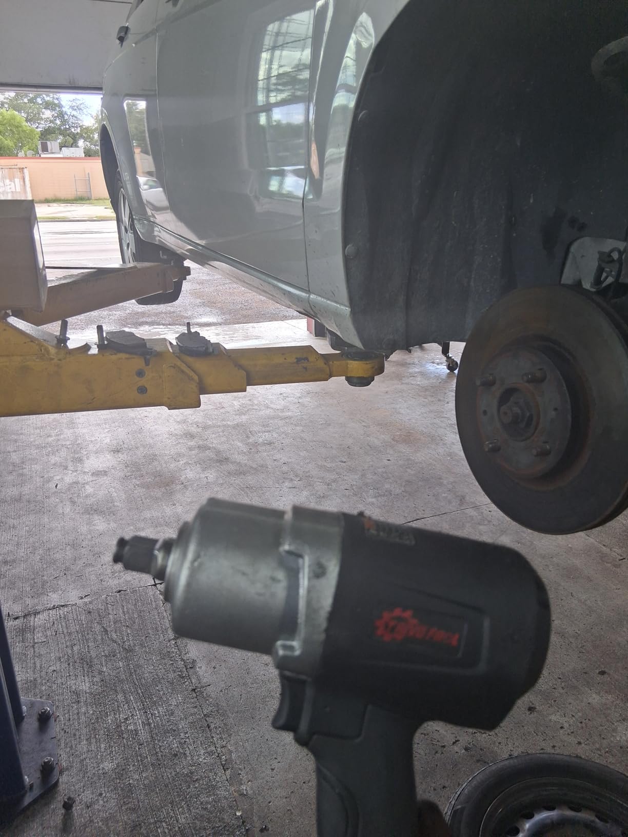 Trivd Frol Air Impact Wrench 1/2“ - Air Impact Gun Max Torque 1500 Ft-lbs, 8000 RPM Speed, Weight 4.74 lb, 1/2