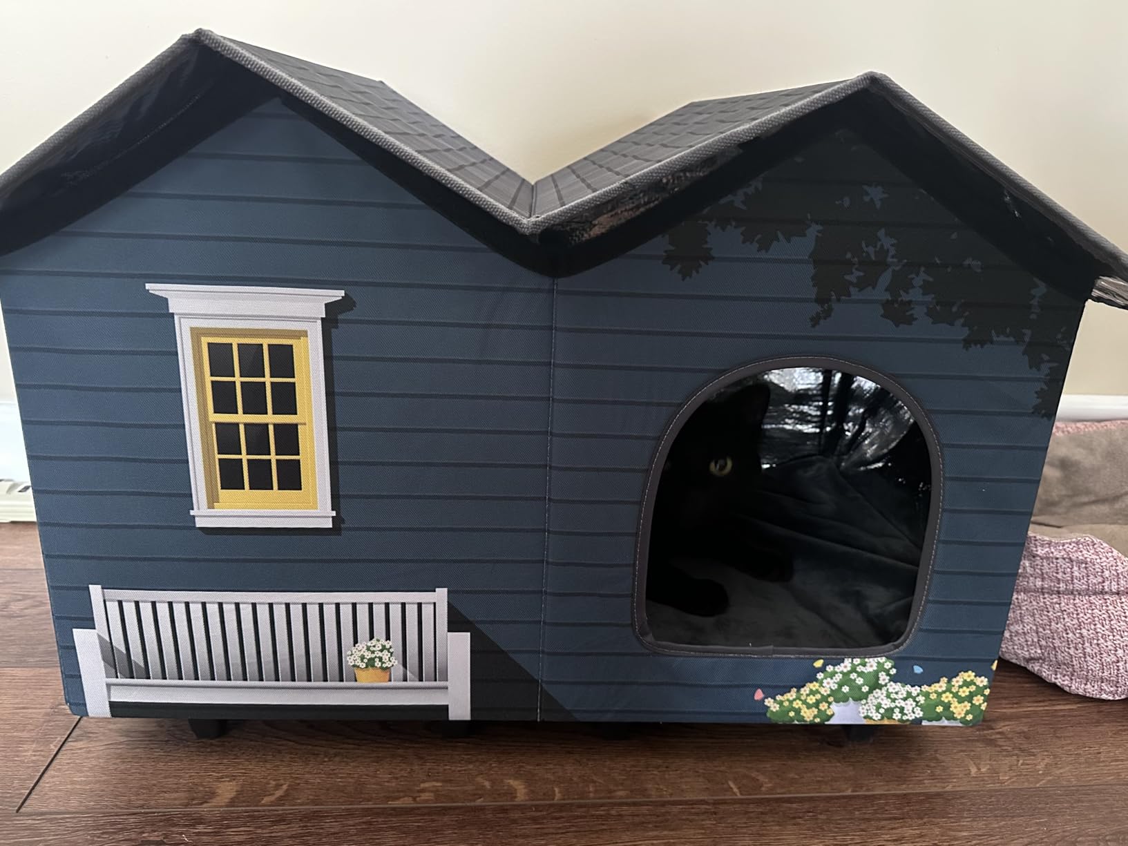 Heated Cat Houses for Indoor/Outdoor Cats with Elevated Heated Cat Bed Waterproof Providing Safe Feral Cats, Easy to Assemble customer photo 2