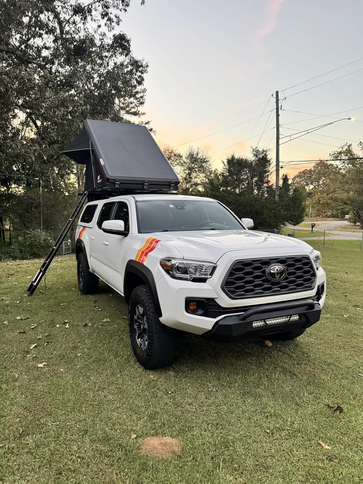 Naturnest Rooftop Tent Hard Shell, Easy Set Up Pop Up Tent for 2 Person customer photo 2