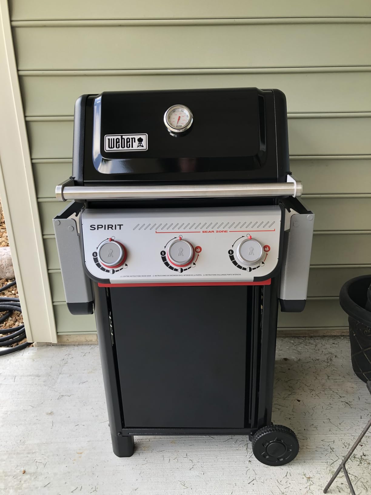 Weber® Spirit® E-325 Gas Grill, Outdoor Cooking, Small Propane Grill, Black customer photo 2