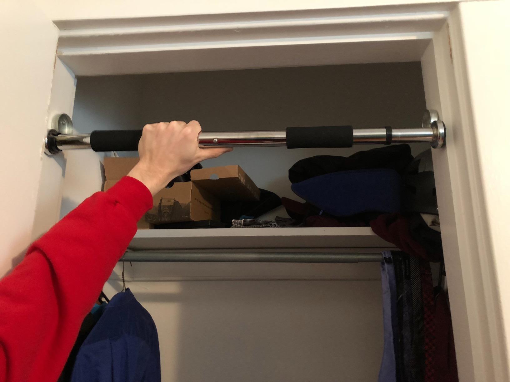 Sunny Health & Fitness Adjustable Doorway Chin Up/Pull Up Bar | Adjustable Doorway Fitment, Strong Steel Frame, Foam Padded Handlebars, Anti-Slip Pads, Ideal for Upper Body Workouts customer photo 2