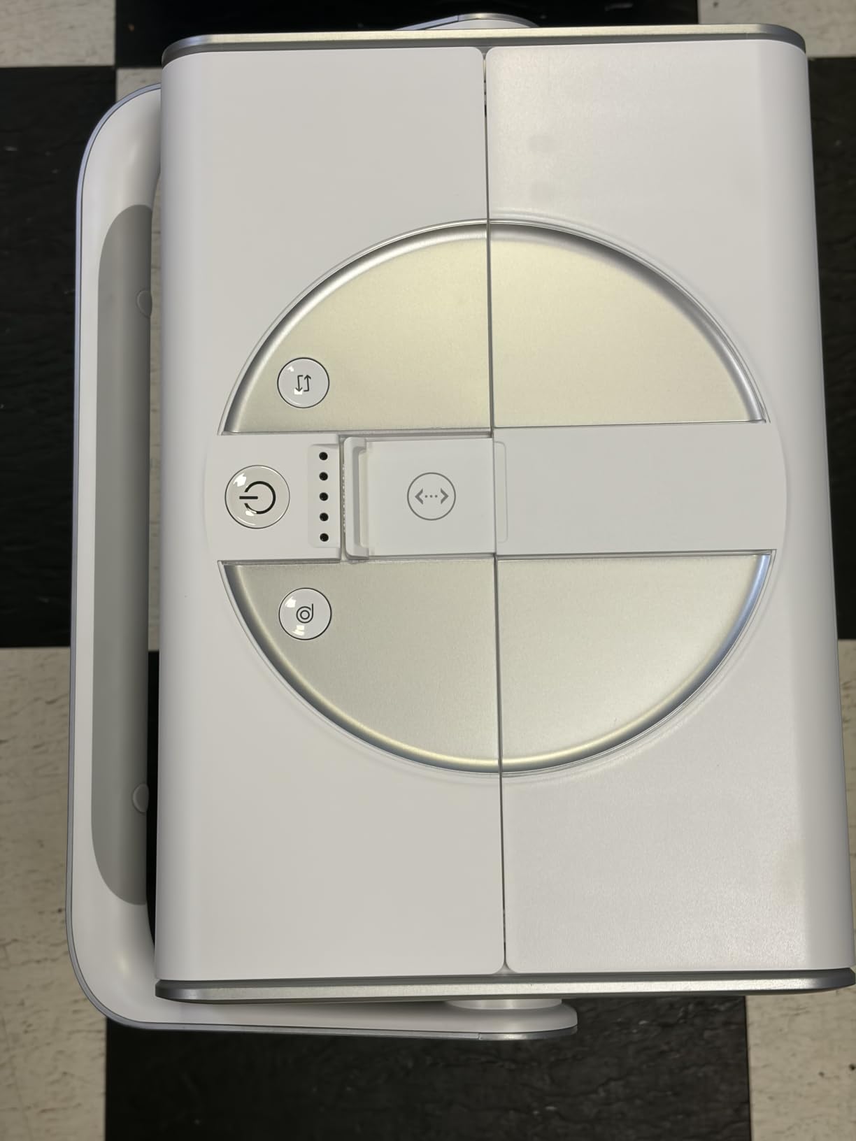 ECOVACS WINBOT W2 PRO Omni Portable Window Cleaning Robot with Multi-Functional Station, Charging While Working, Intelligent Cleaning with Triple Nozzle Water Sprayer, 12-Level Protection customer photo 2