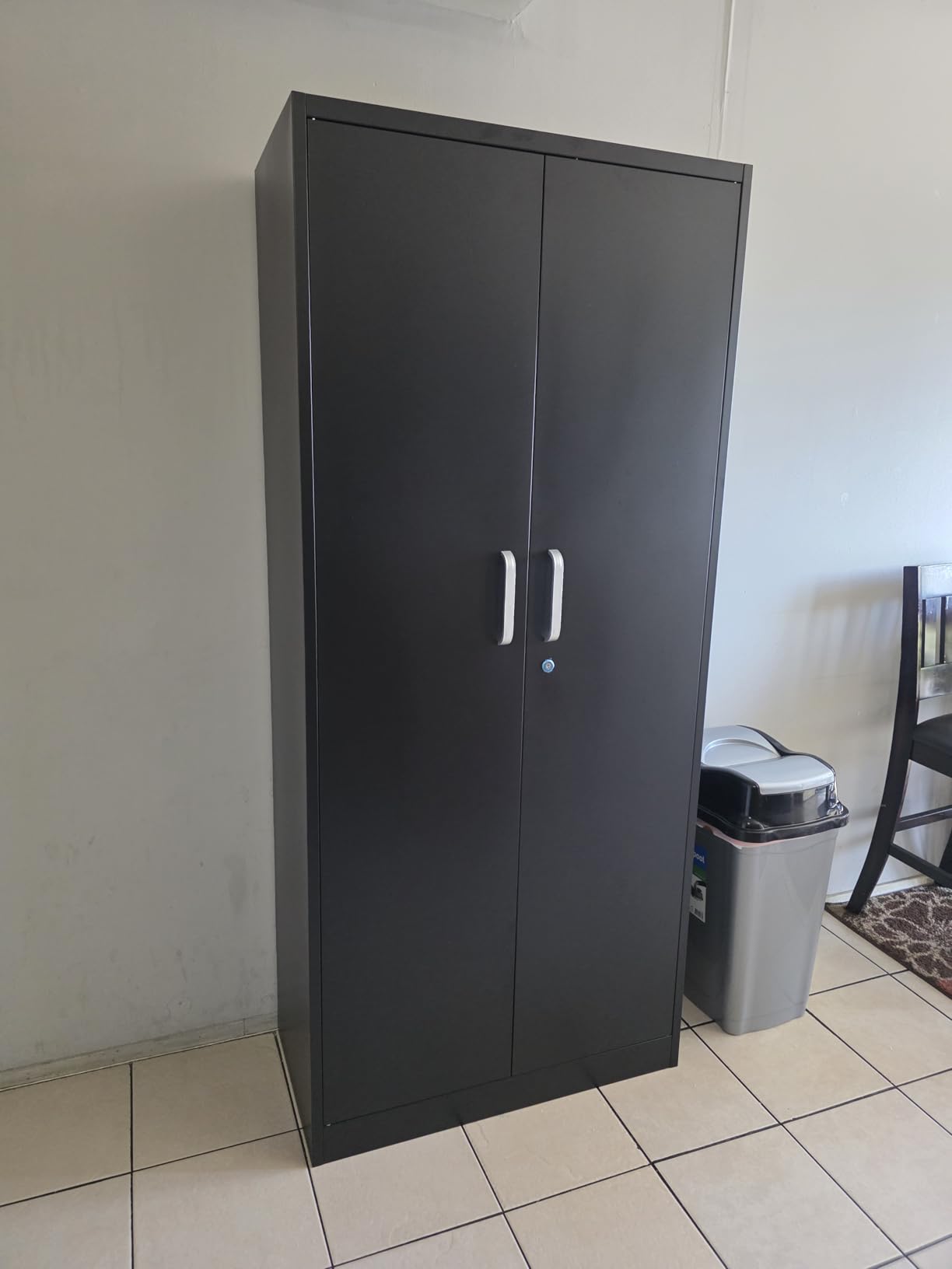 Approgreent Metal Storage Cabinet with Adjustable Shelves, Garage Cabinet with 2 Lockable Doors, Garage Storage Cabinet, Kitchen Pantry Cabinet - 71'H, Black customer photo 2