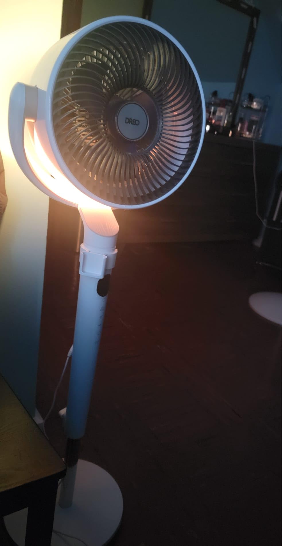 DREO Smart Pedestal Fan for Bedroom, 120°+120° Omni-Directional Oscillating customer photo 1