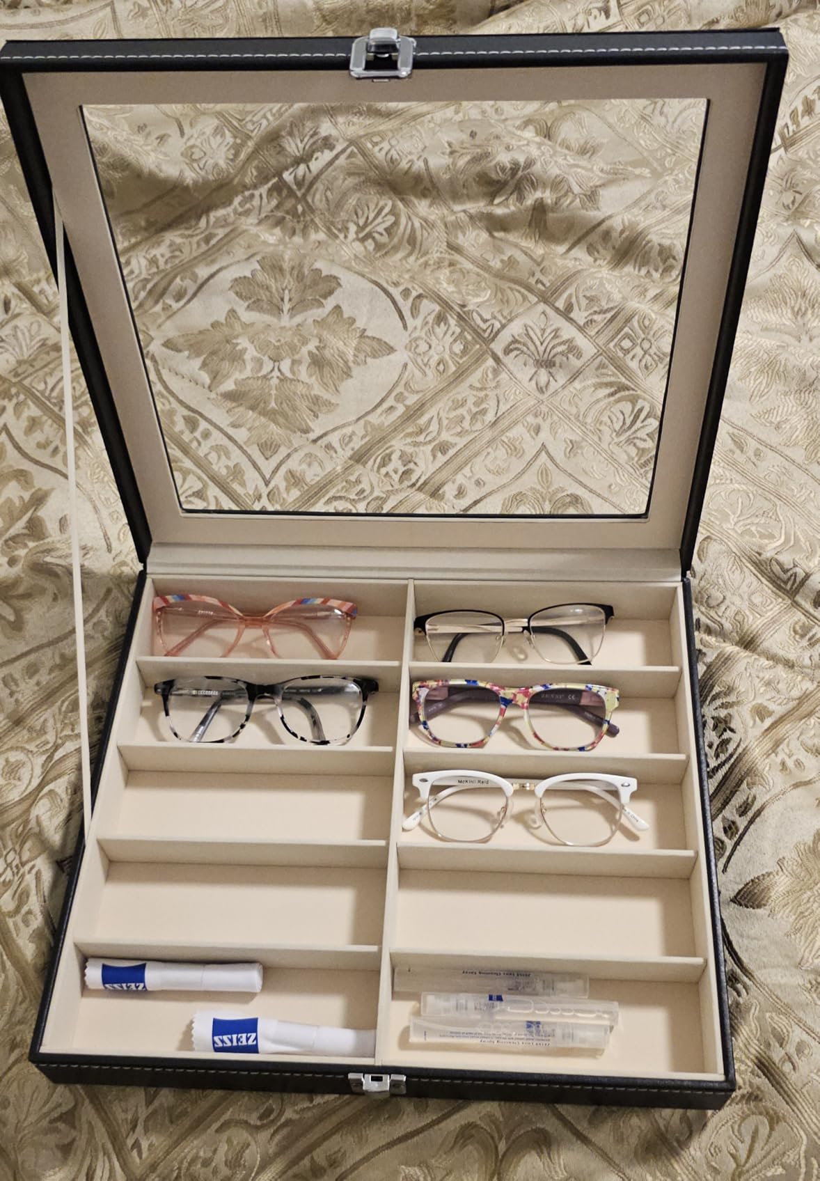 NEWLOOP 10/30 Slots Sunglass Organizer for Multiple Pairs of Eyeglass See-through Display Case Storage Box for Women Men customer photo 2