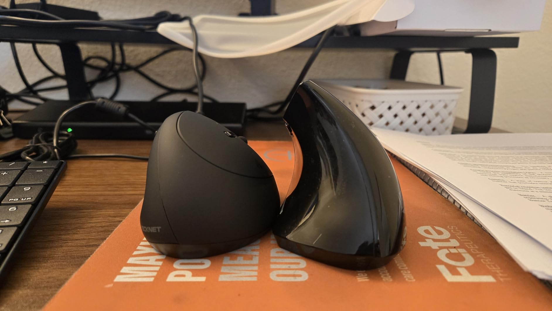TECKNET Ergonomic Mouse, Bluetooth 5.0/3.0 & USB A, Wireless Vertical Mouse customer photo 1