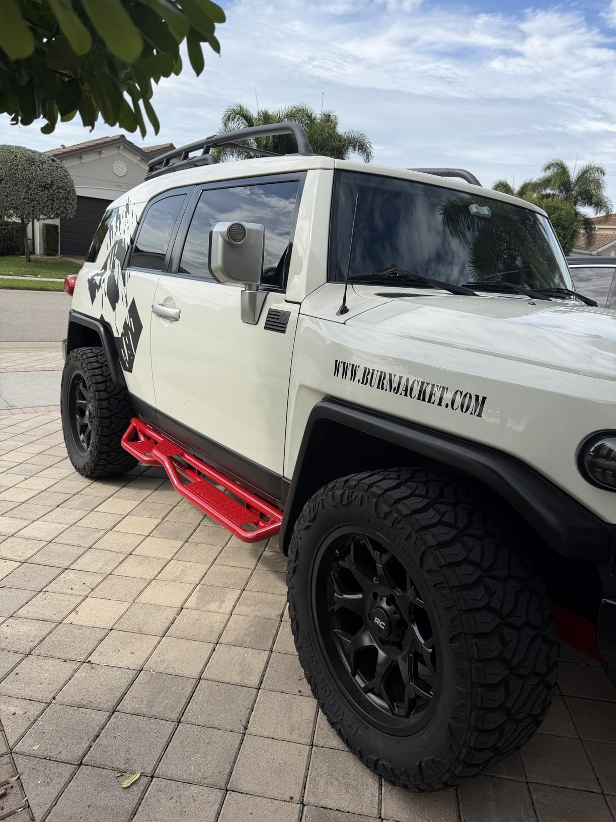 Running Boards Side Steps Compatible with Toyota FJ Cruiser 2007-2014 6.1 Inches Wide, 2 Stairs Design Side Rails Step Nerf Bars Fit for FJ Cruiser, Heavy Duty Slip Proof, Textured Black customer photo 1
