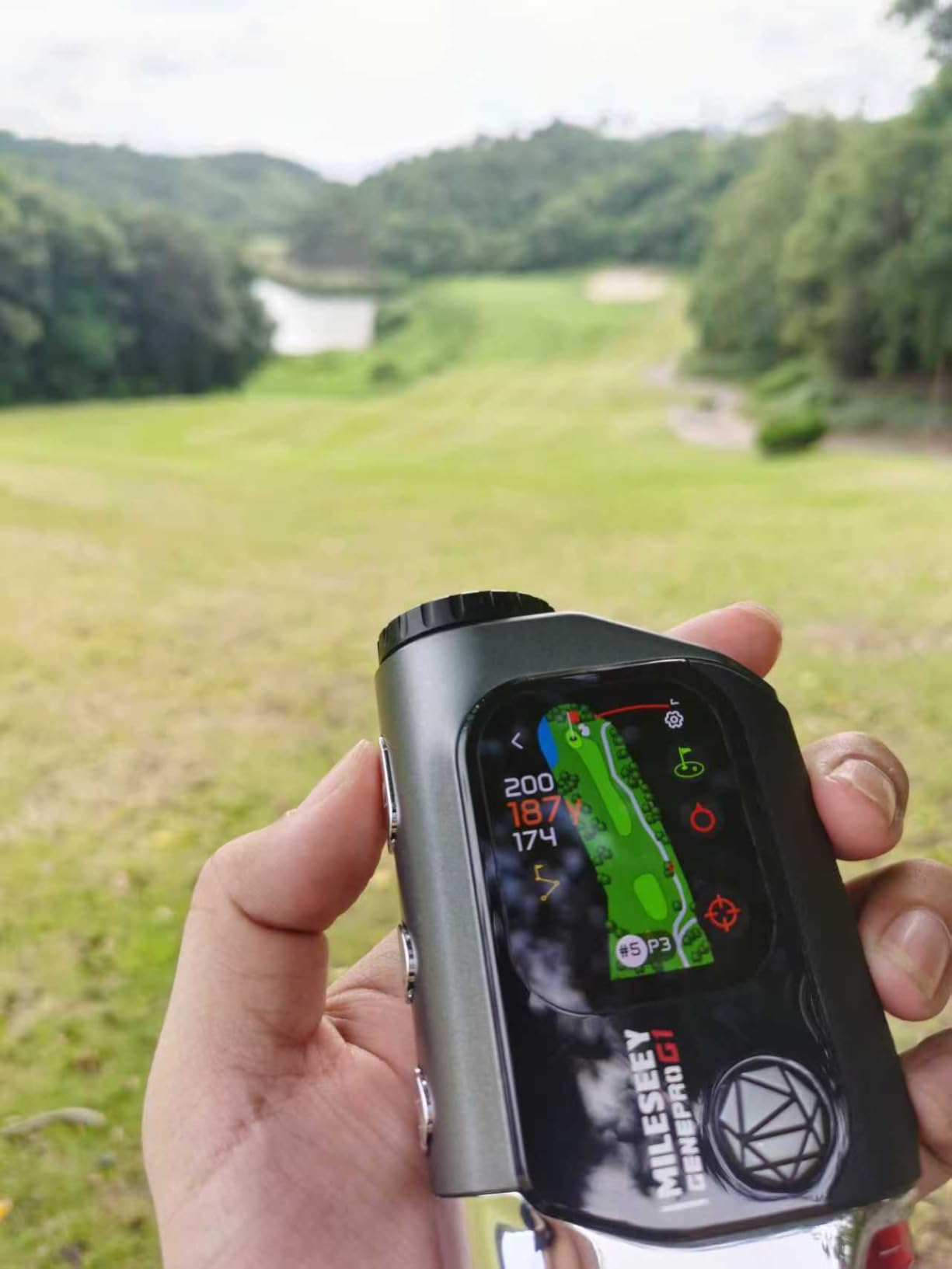 MILESEEY G1 Touchscreen & GPS Rangefinder with 43000+ Built-in Golf Courses customer photo 1