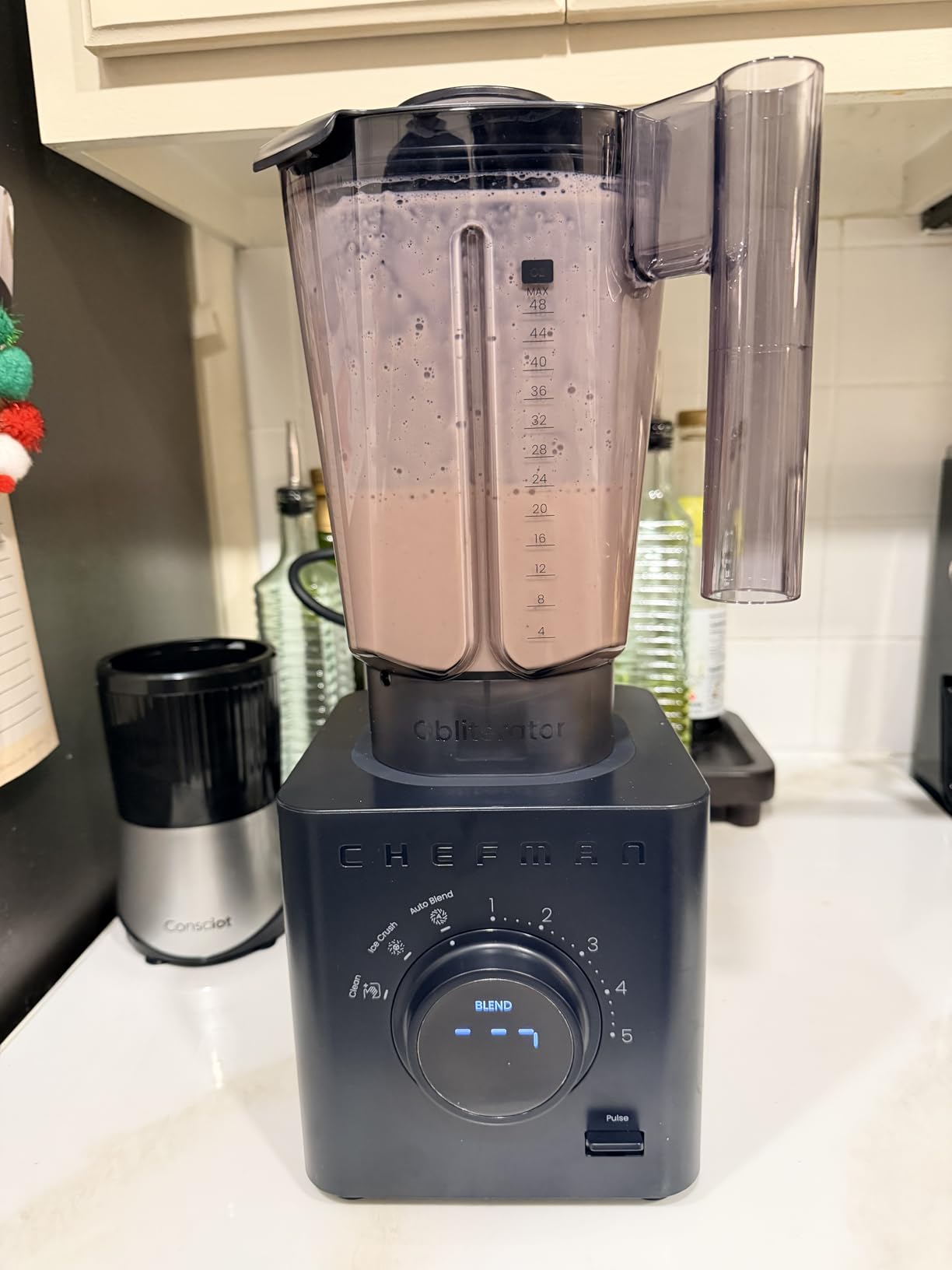 Chefman Obliterator 48 oz Countertop Blender for Smoothies, 1380W Motor to Crush Ice, Nuts, and Frozen Fruit with Stainless Steel Blade, Auto Blend Function, Includes Tamper and Scraper customer photo 1
