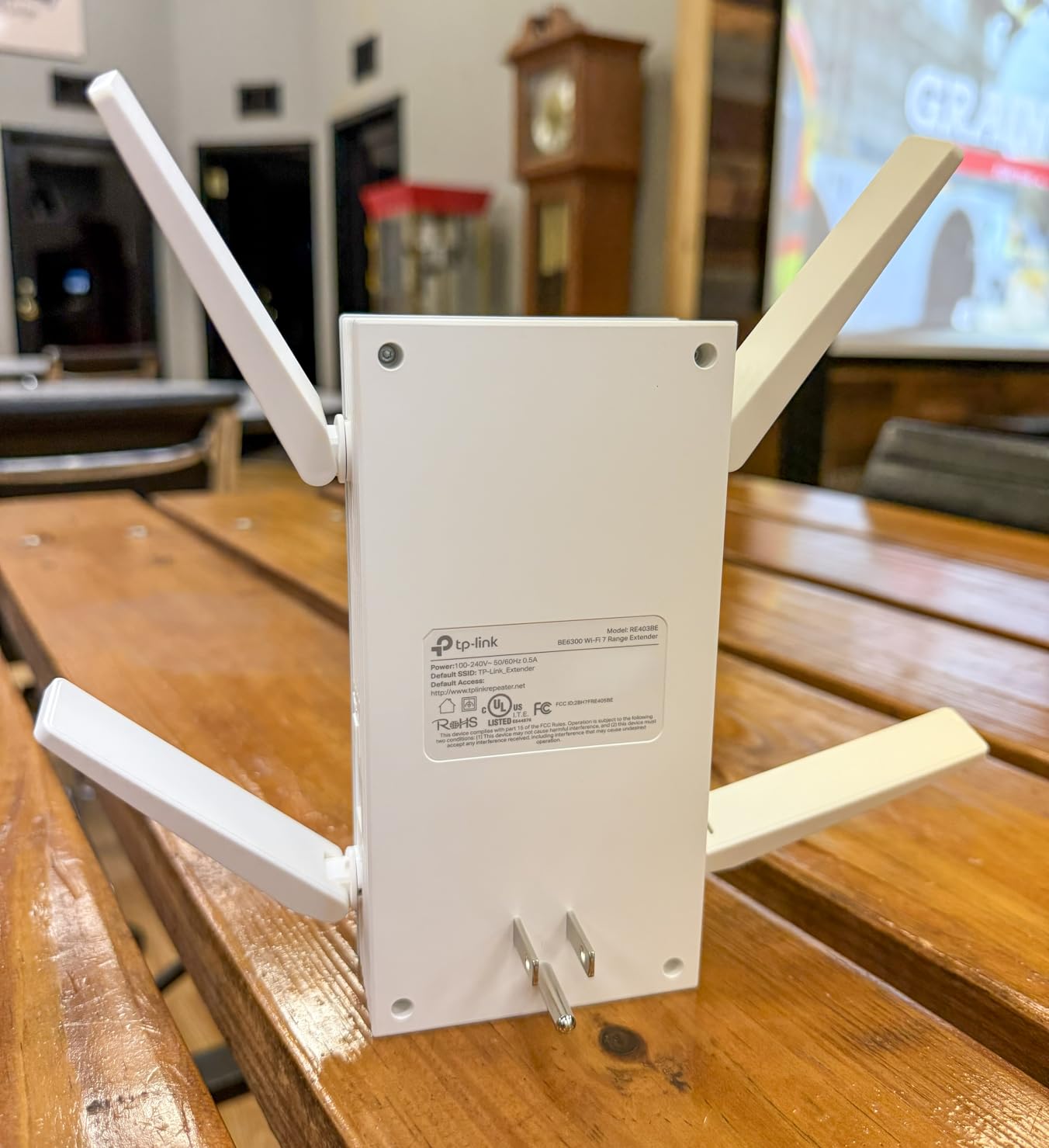 TP-Link BE6300 Wi-Fi 7 Dual-Band Range Extender RE403BE w/ 2.5G Port customer photo 1