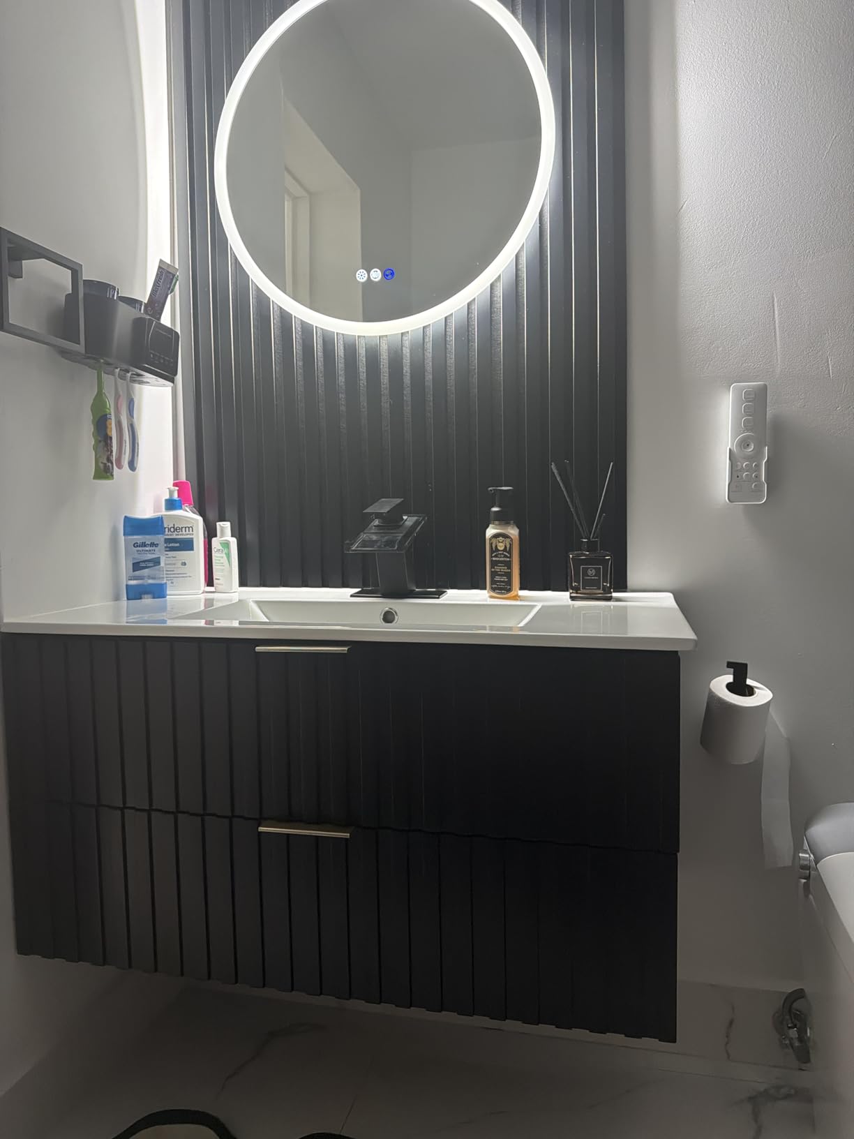ONBRILL 36 Inch Bathroom Vanity with Ceramic Sink, Floating Green Vanity customer photo 1