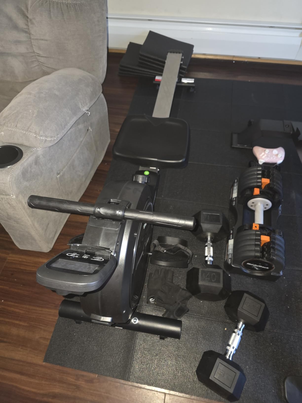 Wenoker Rowing Machine for Home, Magnetic Rower Machine, 350 LB Weight Capacity, 16-Level Silent Resistance Row Machine for Gym Exercise customer photo 2