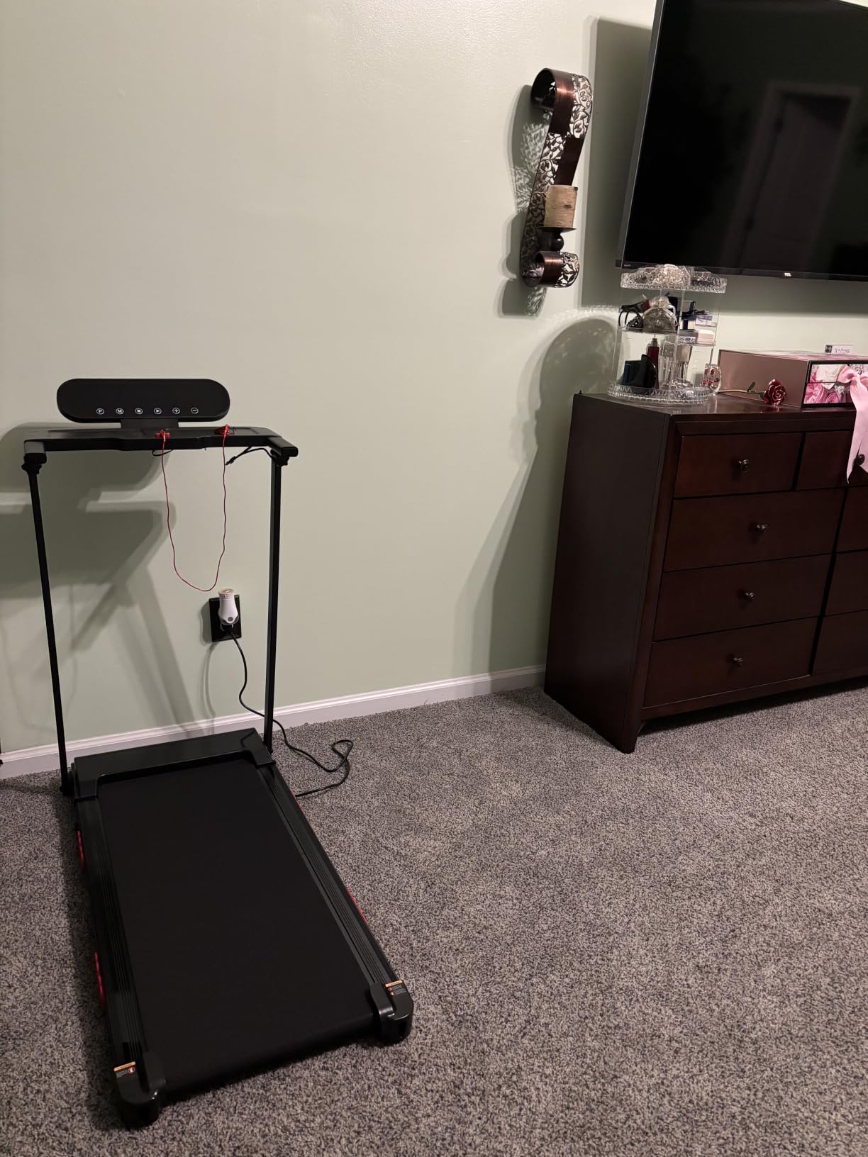 Walking Pad Treadmill with Handle Bar and Incline, 3.5HP Portable Mini Treadmills with Handles for Exercising, 0.6-10MPH Compact Walking Treadmills for Home Small, 400LB Capacity customer photo 2