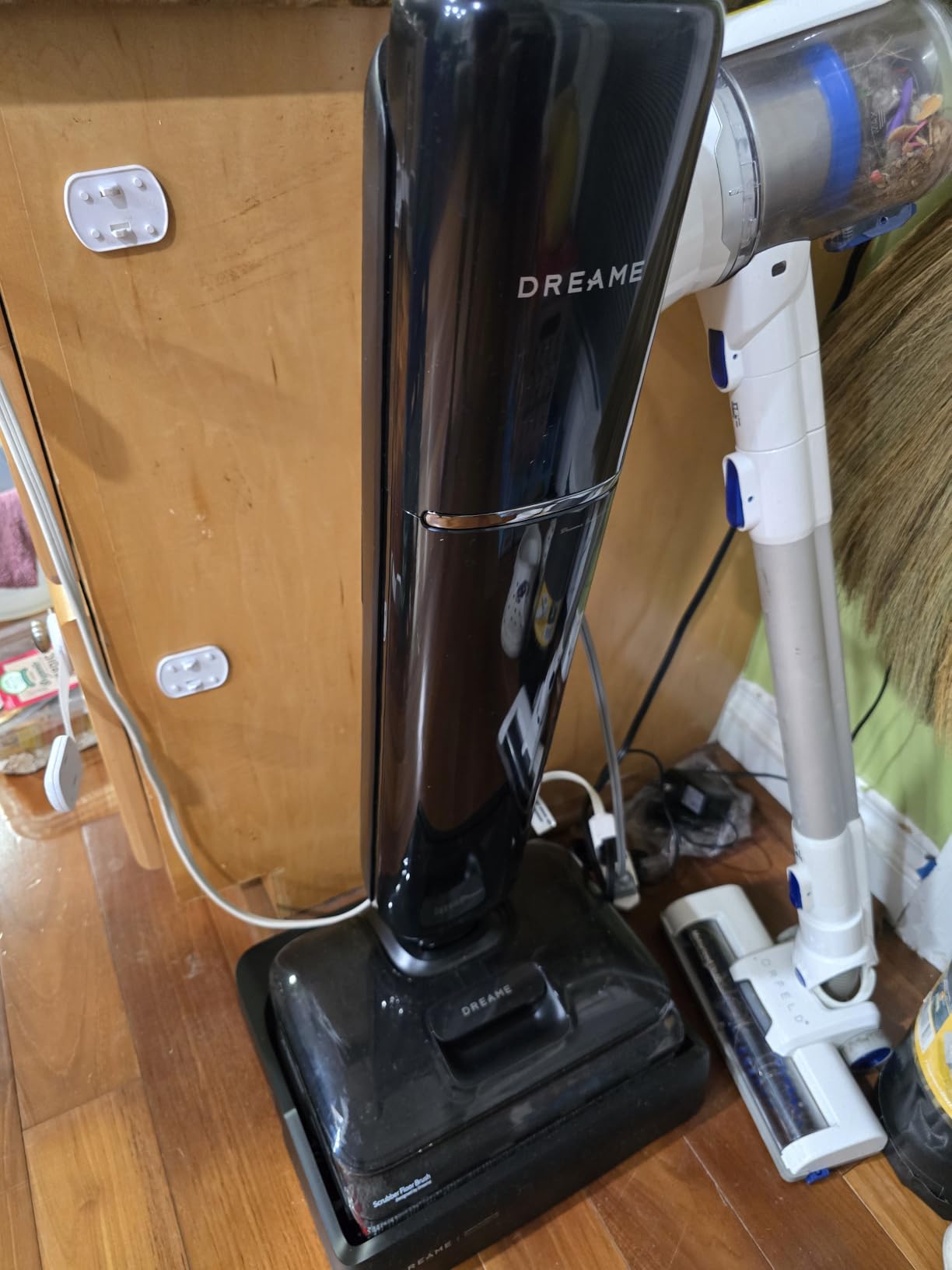 DREAME Aero Pro Wet Dry Vacuum Mop, Ultra-Slim with Hot Self-Cleaning/Self-Drying, 0 Hair Tangle Great for Pet Owner, Powerful Wet Dry Vacuum with 60min Runtime, Pick-up & Mop at The Same Time customer photo 2