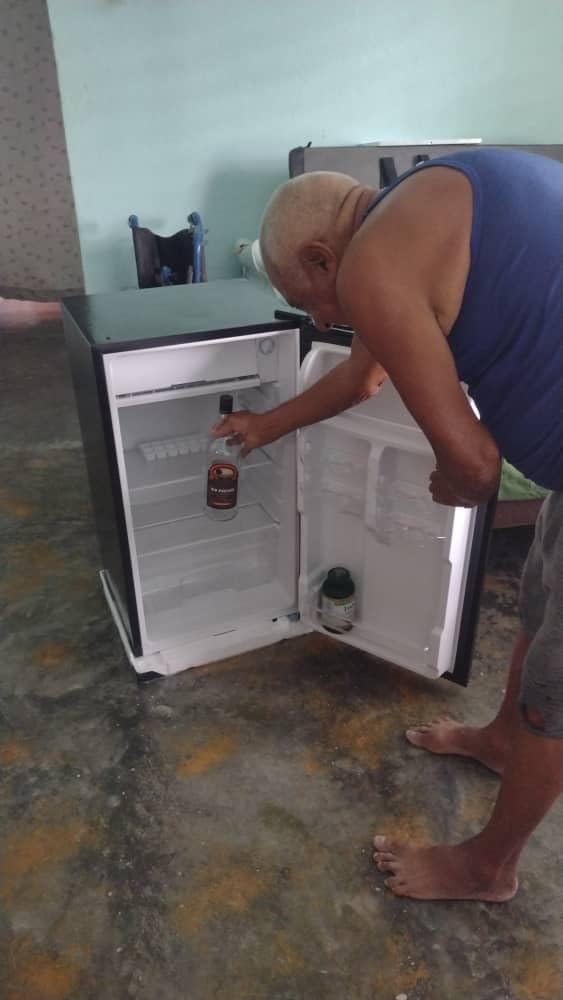 3.2 Cu Ft Mini Fridge with Freezer, Single Door Upright Freezer customer photo 2