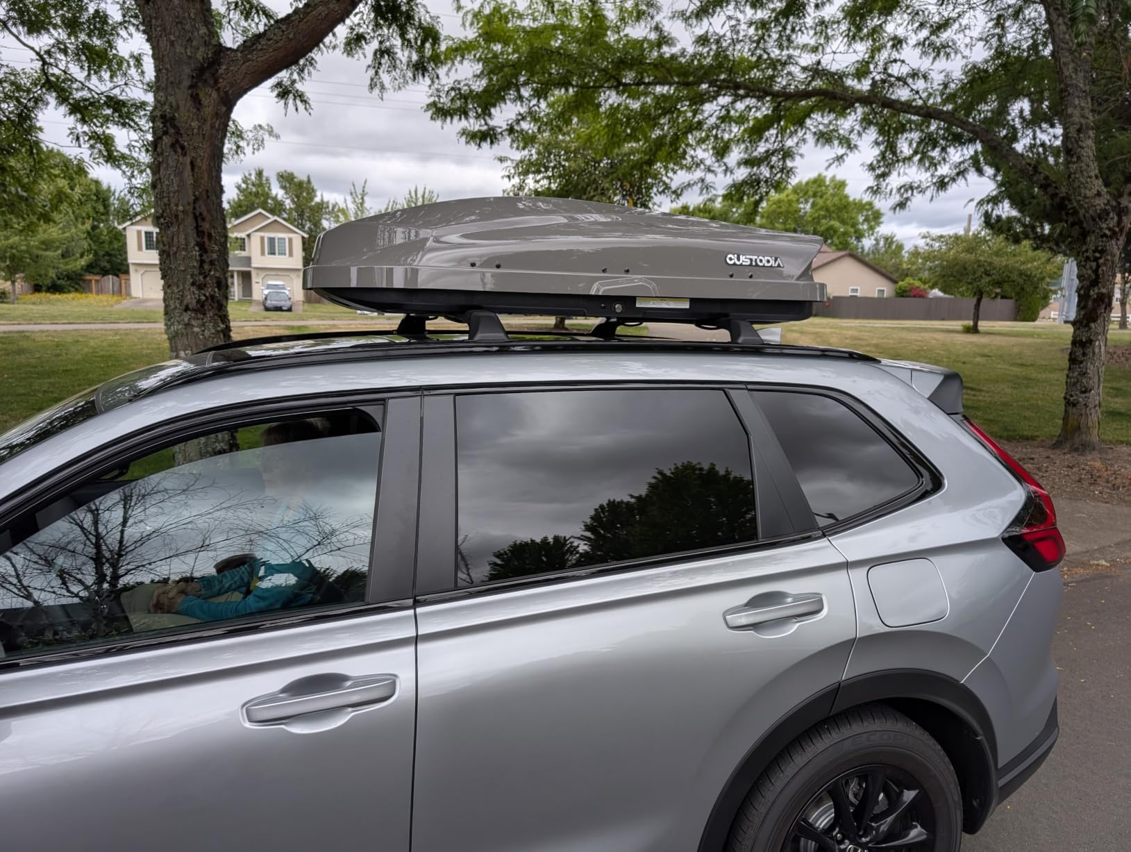 Hard Shell Roof Cargo Box 21 Cubic Feet Storage Capacity customer photo 1