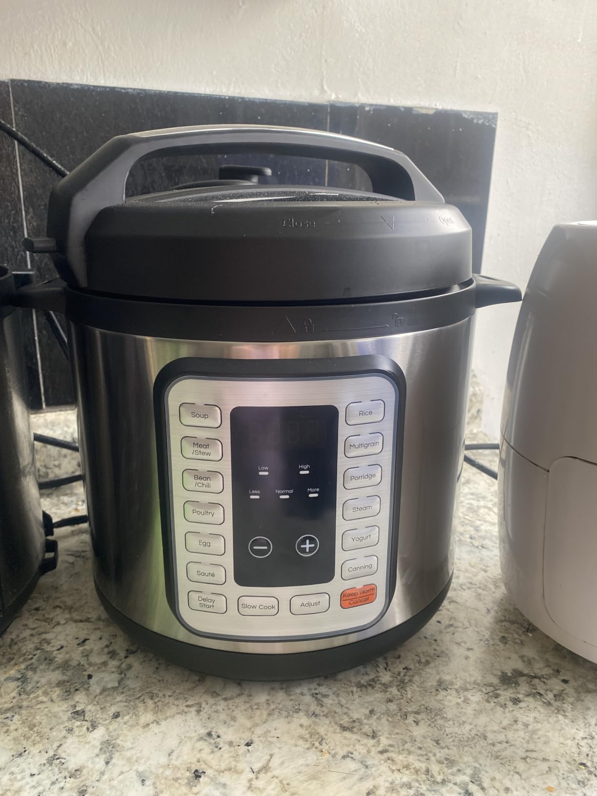 DUMOS Electric Pressure Cooker 16-in-1, 8QT Programmable Multi Cooker with 12 One-Touch Presets, Soup Steam Yogurt and More, Ceramic Inner Pot Delay Start & Keep Warm, Includes Recipe Guide, Black customer photo 2
