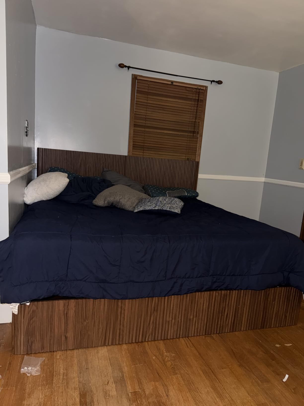 VMU Fluted Queen Size Platform Bed Frame with Lift up Storage | Mid Century Modern Wooden Bed Frame with Headboard, Hydraulic Lift Storage, No Box Spring Needed, Noise-Free Slat Support customer photo 2