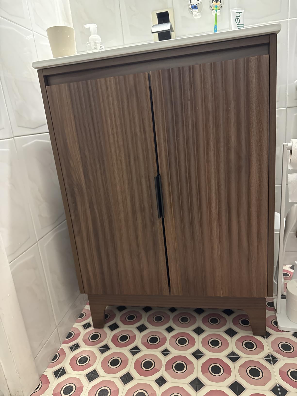 VINGLI 24 Inch Floating Bathroom Vanity with Sink, Wall-Mounted Natural Oak Cabinet with Fluted Drawer, Full-Extension Storage and Gold-Tone Handle customer photo 1