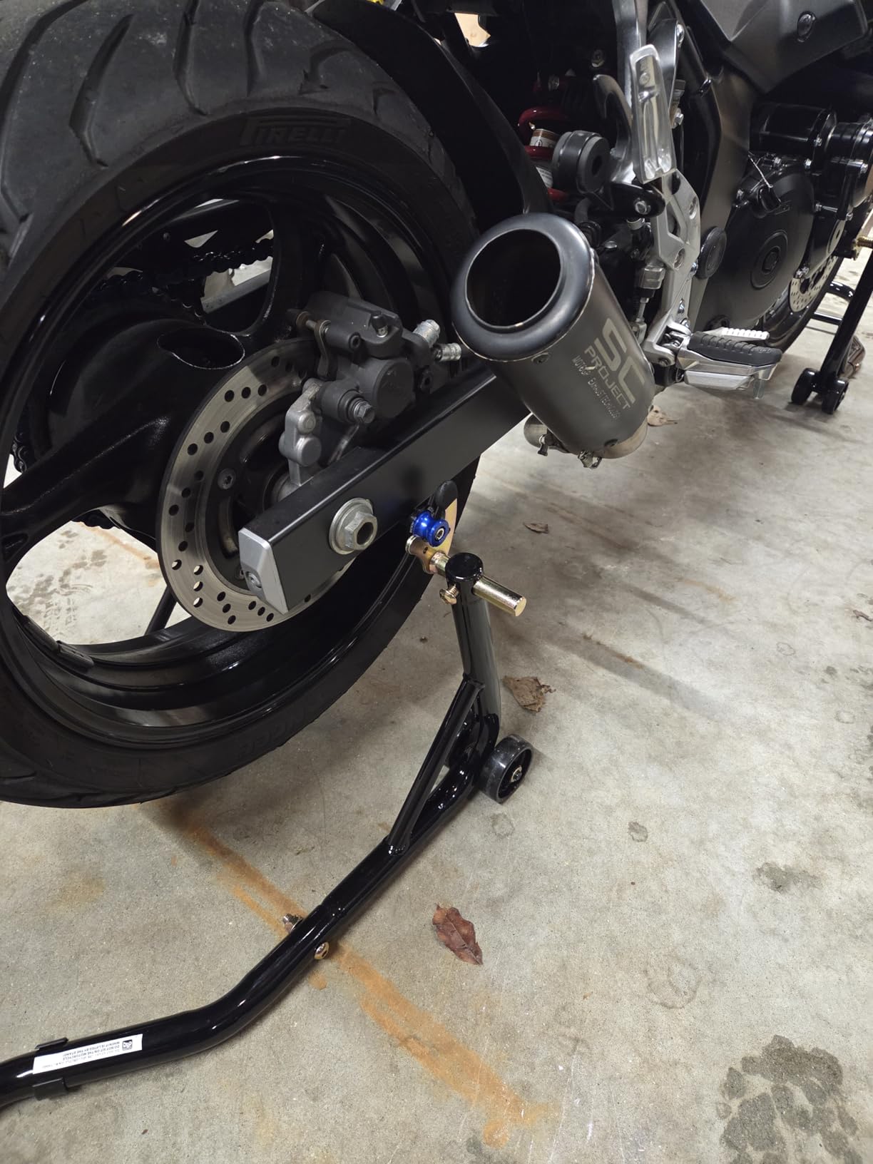 Venom Motorcycle Stand Lift, Front & Rear Combo, Universal Paddock Lift Stand, Front Wheel Fork Stand Rear Wheel Swingarm Spool Stand, Compatible With Most Yamaha Honda Kawasaki Suzuki BMW Motorcycles customer photo 1