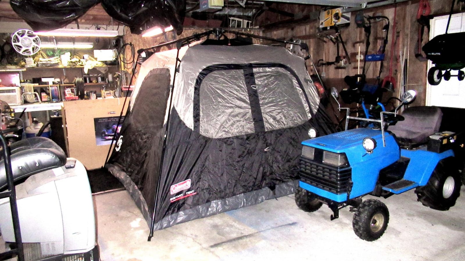 Coleman 4/6/8/10 Person Instant Camping Tent with 1-Minute Setup customer photo 2