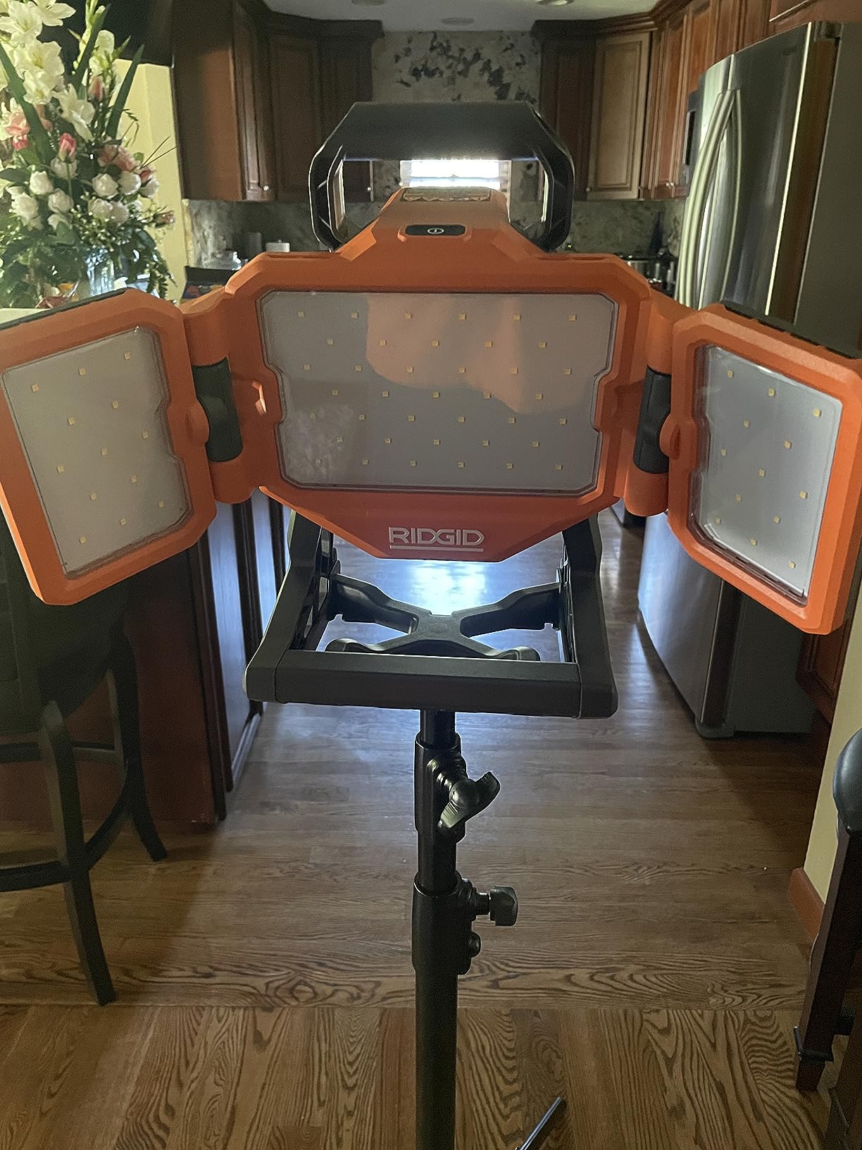 EMART 8.5ft Heavy Duty Light Stand with Spring Cushioned for Photography customer photo 1
