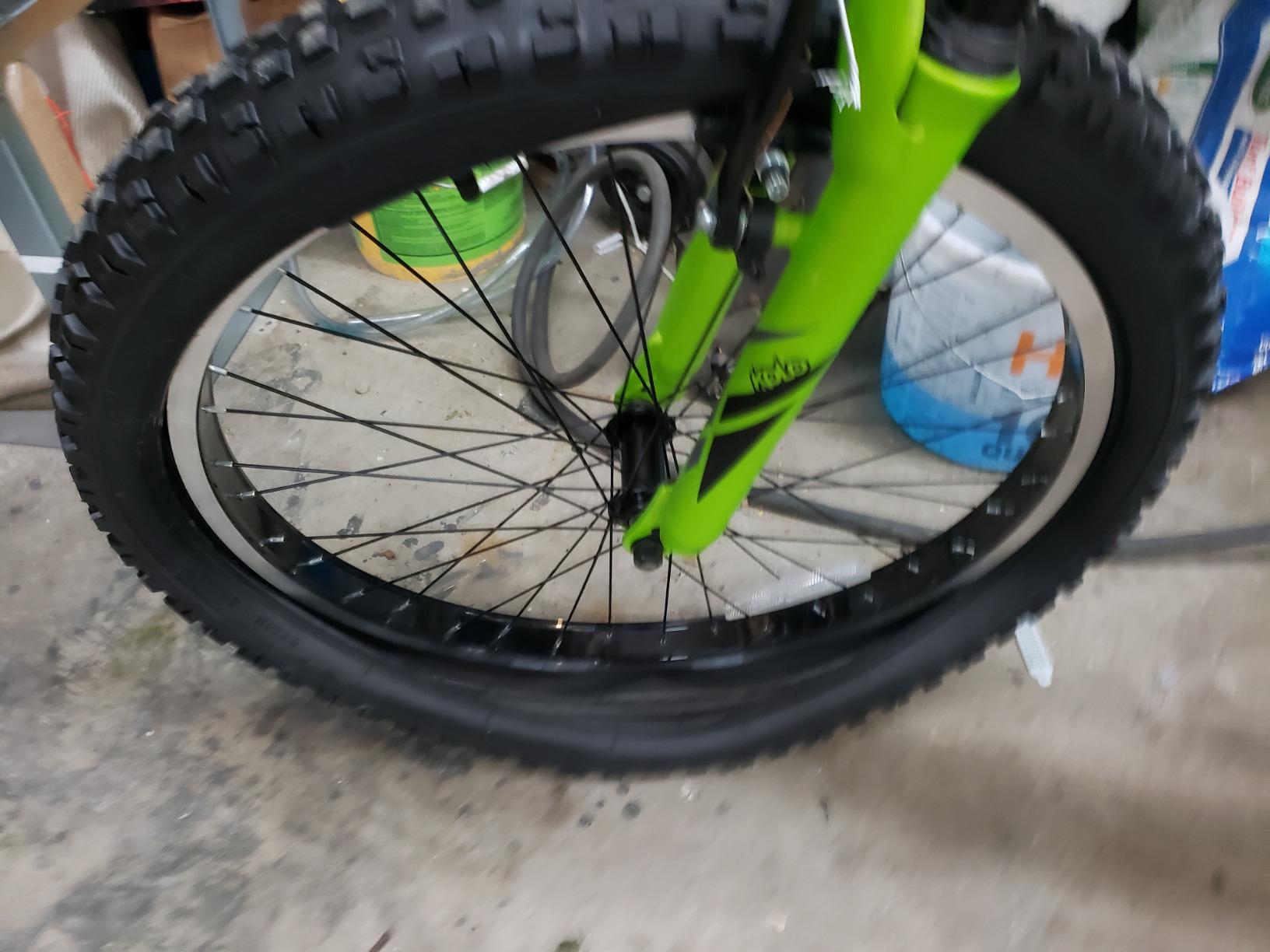 Huffy Hardtail Mountain Trail Bike 24 inch, 26 inch, 27.5 inch, 24 Inch Wheels/16.75 Inch Frame, Matte Acid Green customer photo 1