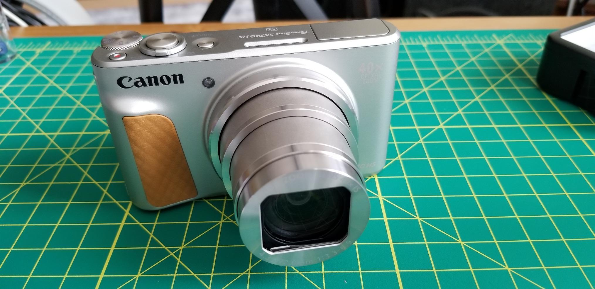 Canon PowerShot SX740 HS customer photo 2