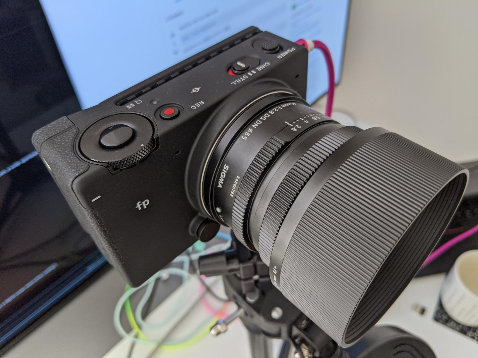 Sigma fp Mirrorless Full-Frame Digital Camera with 45mm f/2.8 Contemporary DG DN Lens customer photo 2