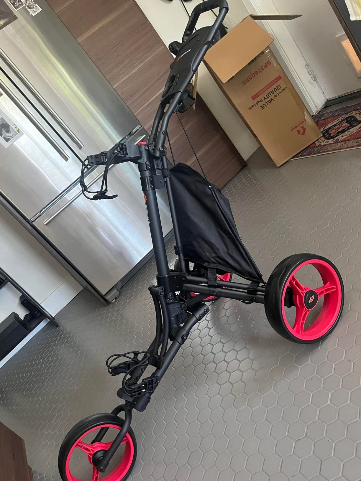 Tangkula Golf Push Pull Cart, Lightweight Aluminum Collapsible 3 Wheels Push Cart, Golf Trolley with Elastic Strap, Umbrella & Cup Holder, Scoreboard Storage & Foot Brake, Golf Cart customer photo 1