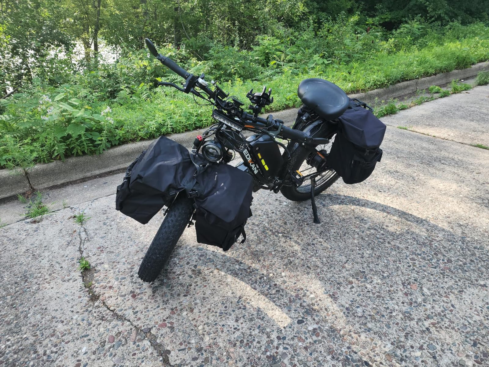 BRCOVAN Motorcycle Phone Mount Holder with Vibration Dampener customer photo 1