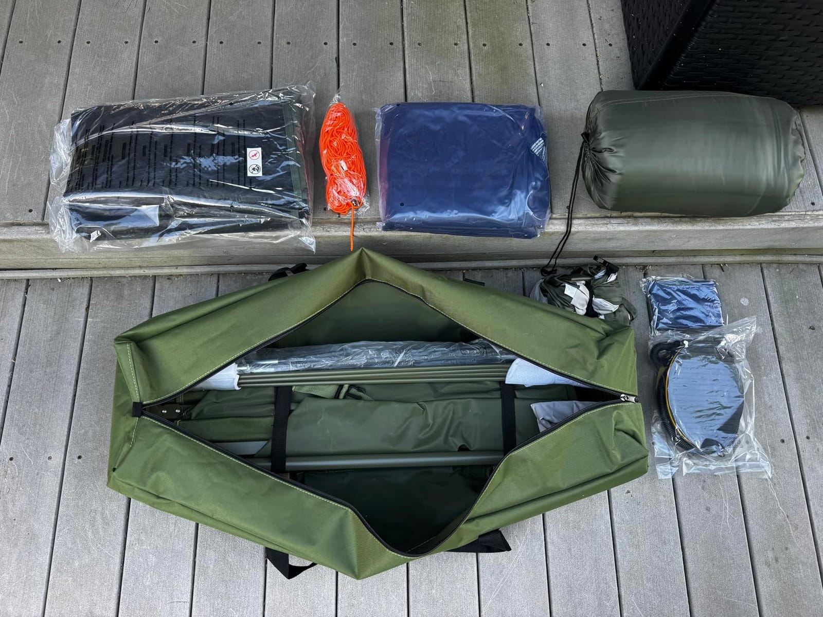 GYMAX Tent Cot, 5-in-1 Folding Camping Cot with Mattress & Pillows, Sleeping Bags, Sunshade, Camping Tent Elevated with Carrying Bag for Outdoor Hiking, Fishing, Picnic (1-Person) customer photo 2