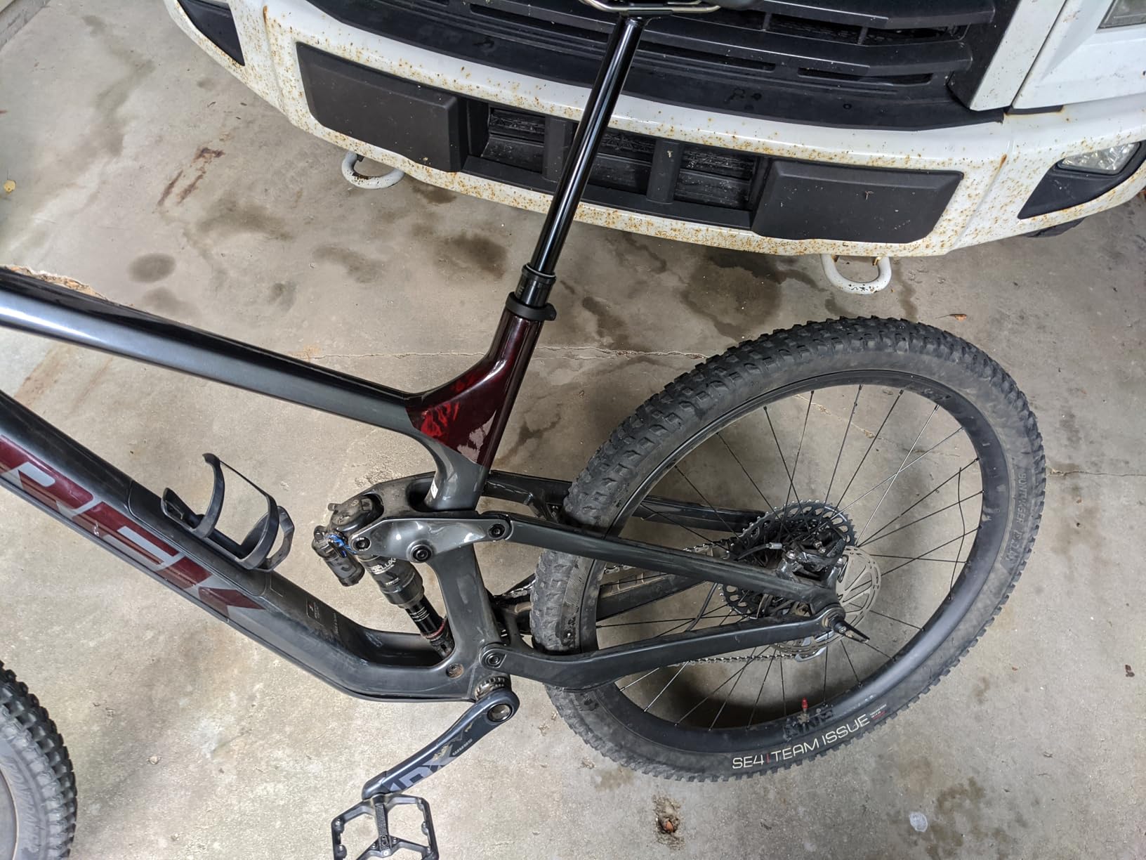 OneUp Components, V3 Dropper Post customer photo 1