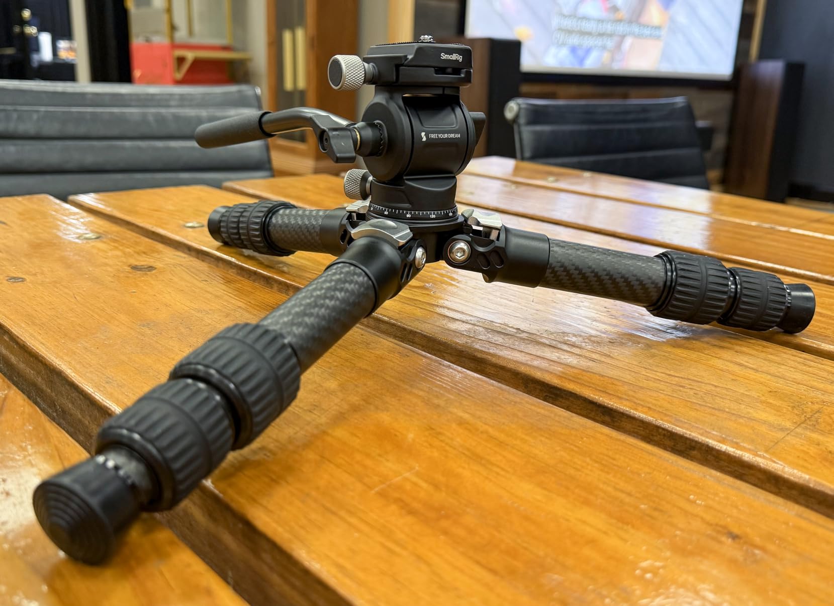 SmallRig Carbon Fiber Tabletop Tripod Kit - 5025 customer photo 1