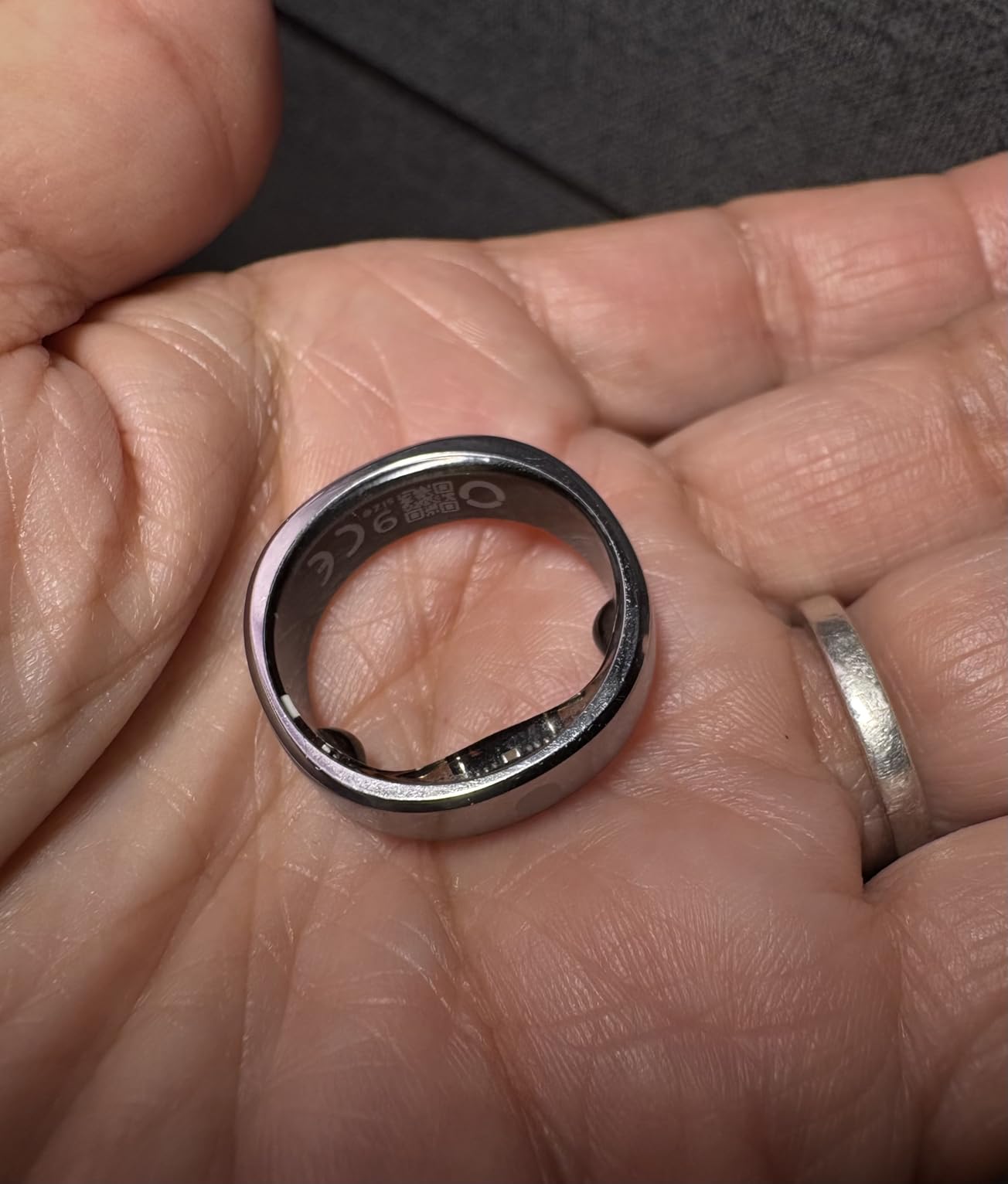 RingConn Gen 2 Air Ultra-Thin Smart Ring(Size 9, Dune Gold) customer photo 1